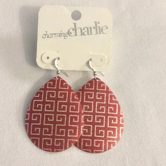 Charming Charlie Sparkly Teardrop Earrings NOC - Picture 2 of 6